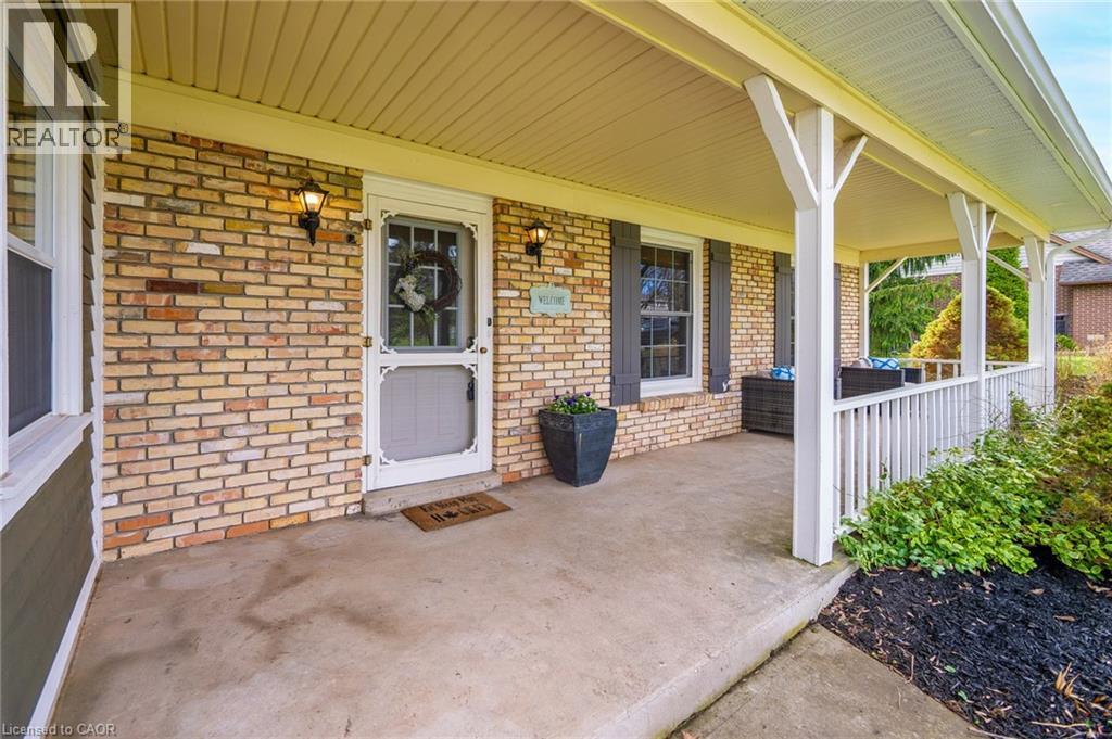 8 WILDAN Drive, Flamborough, Ontario, L8N2Z7 — Photo 5
