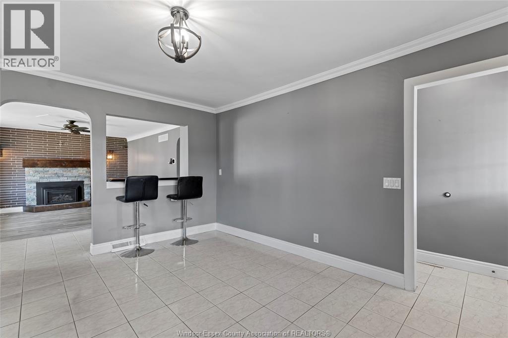 76 TEXAS, Amherstburg, Ontario, N9V2R7 — Photo 12