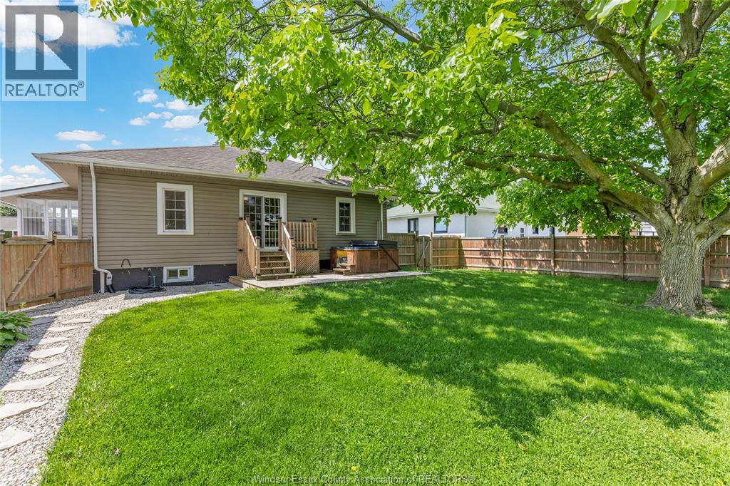 76 TEXAS, Amherstburg, Ontario, N9V2R7 — Photo 28