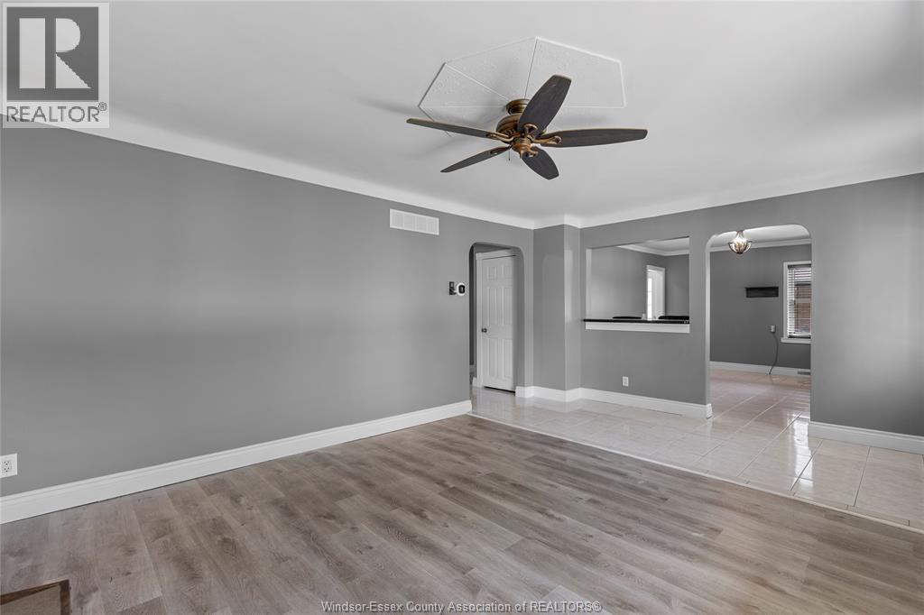 76 TEXAS, Amherstburg, Ontario, N9V2R7 — Photo 6