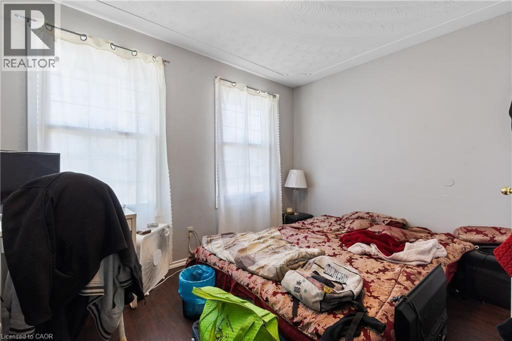 23 AMHERST Drive, Kitchener, Ontario, N2P1E1 — Photo 10