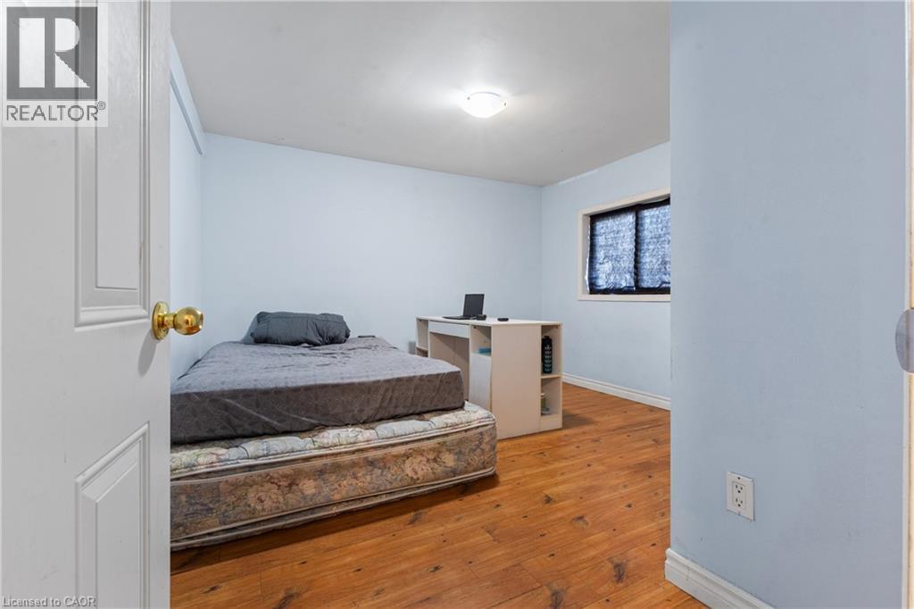23 AMHERST Drive, Kitchener, Ontario, N2P1E1 — Photo 17