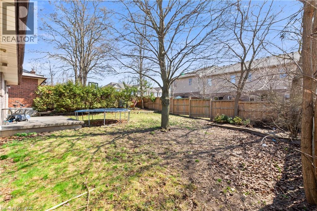 23 AMHERST Drive, Kitchener, Ontario, N2P1E1 — Photo 19