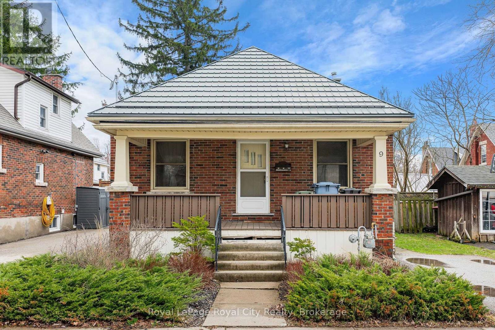 9 STULL AVENUE, Guelph (Exhibition Park), Ontario, N1H1N2 — Photo 2