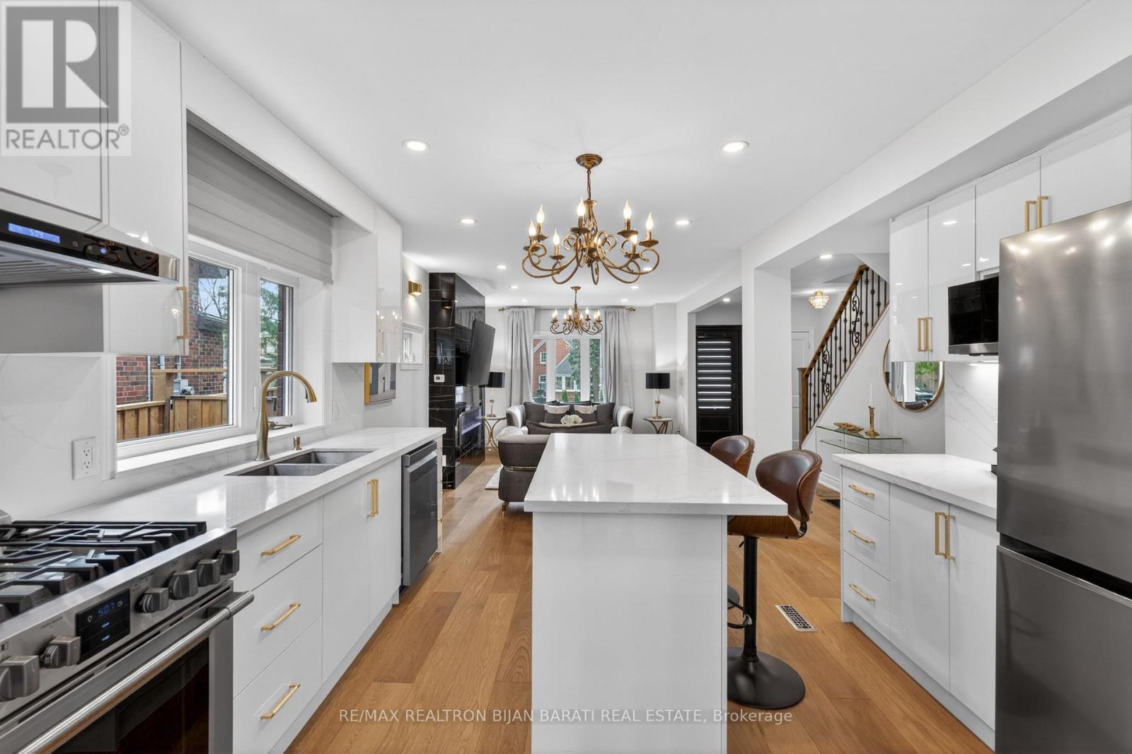 1 WANLESS CRESCENT, Toronto (Lawrence Park South), Ontario, M4N3B6 — Photo 11