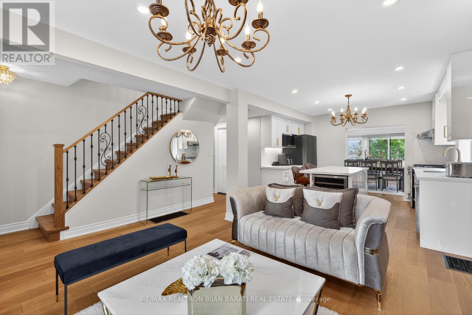 1 WANLESS CRESCENT, Toronto (Lawrence Park South), Ontario, M4N3B6 — Photo 8