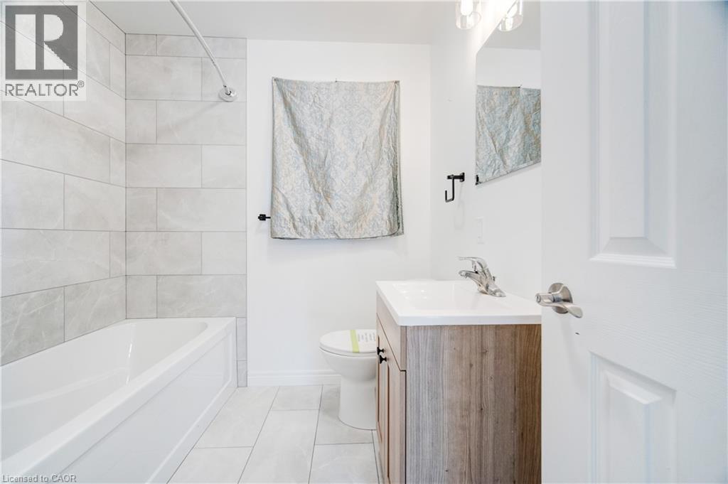 25 PATTERSON Avenue, Brantford, Ontario, N3S6W8 — Photo 25