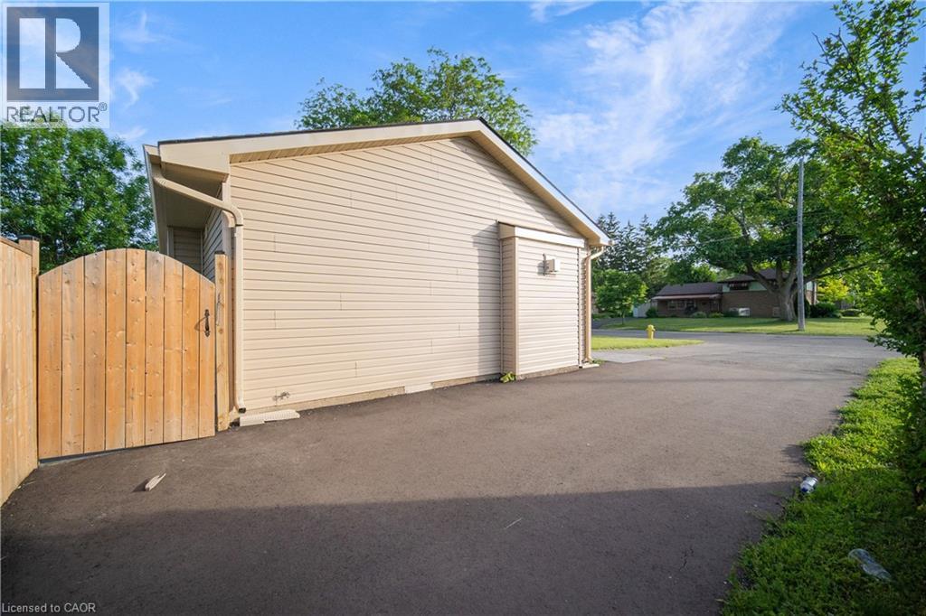 25 PATTERSON Avenue, Brantford, Ontario, N3S6W8 — Photo 33