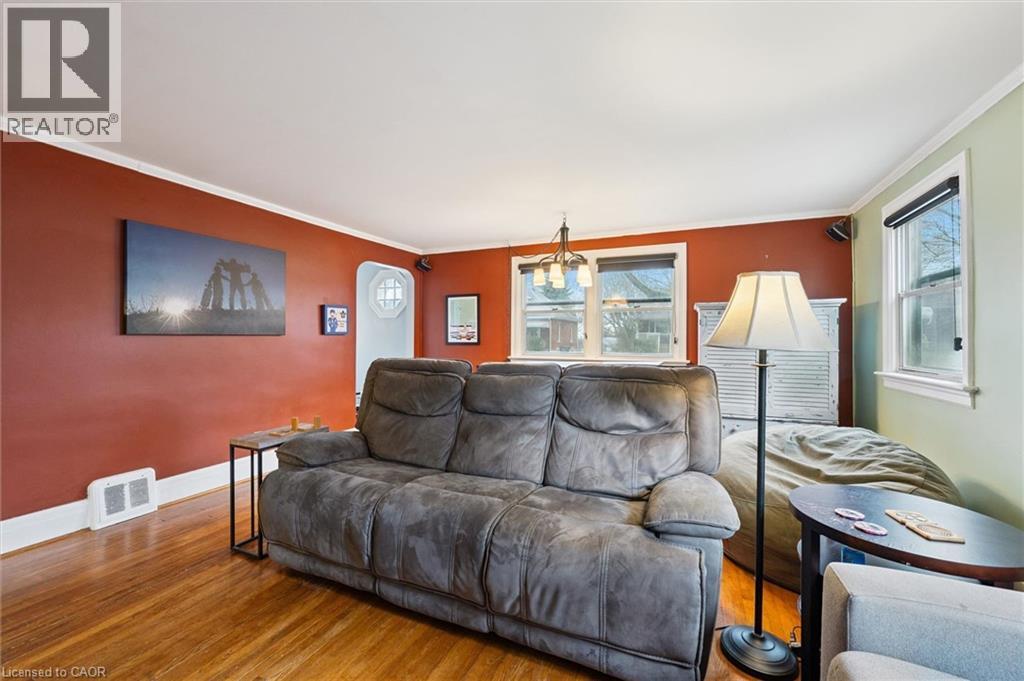 37 EDGEHILL Drive, Guelph, Ontario, N1H5E3 — Photo 4