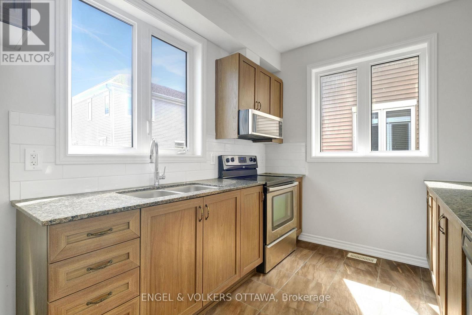 305 LAMARCHE AVENUE, Ottawa, Ontario, K1W0M6 — Photo 13