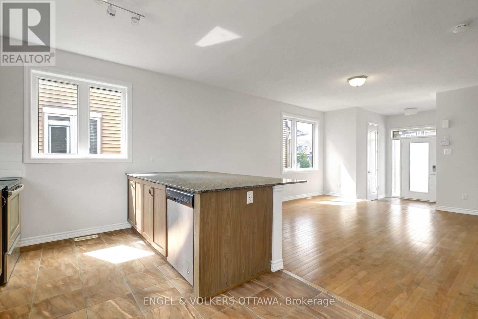 305 LAMARCHE AVENUE, Ottawa, Ontario, K1W0M6 — Photo 14