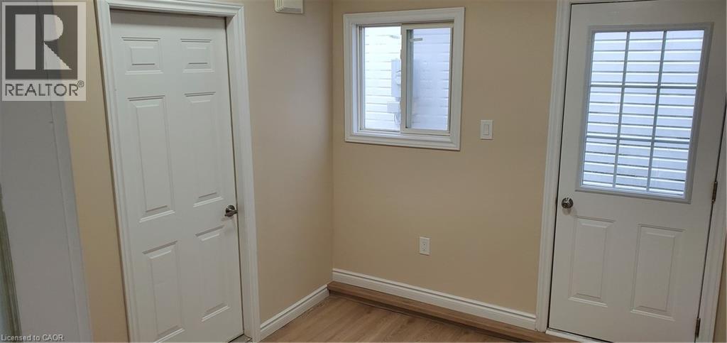 725 PARIS Boulevard, Waterloo, Ontario, N2T2X9 — Photo 15