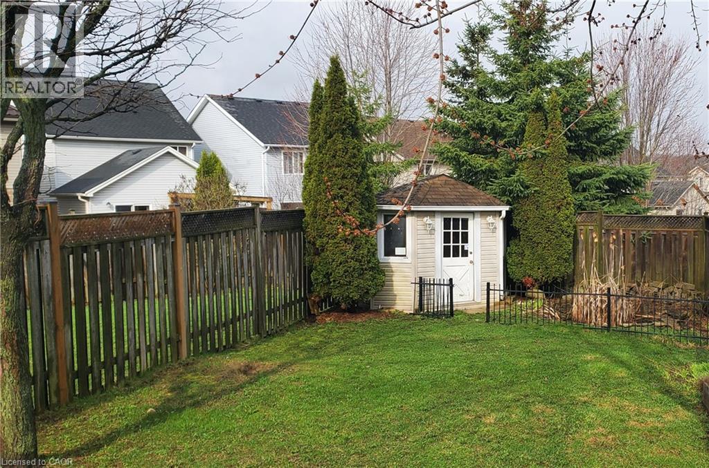 725 PARIS Boulevard, Waterloo, Ontario, N2T2X9 — Photo 5