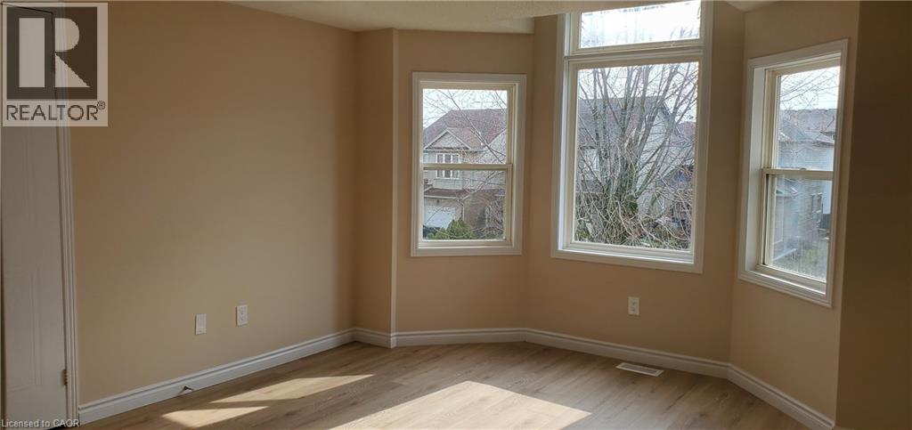 725 PARIS Boulevard, Waterloo, Ontario, N2T2X9 — Photo 8