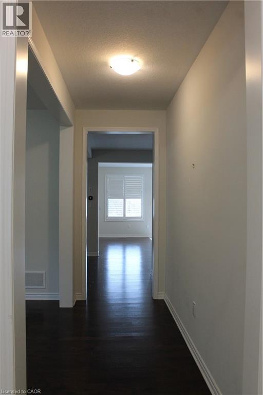 40 COMPASS Trail, Cambridge, Ontario, N3E0B7 — Photo 2