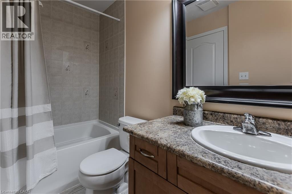 4077 GUNBY Crescent, Burlington, Ontario, L7M0A8 — Photo 3