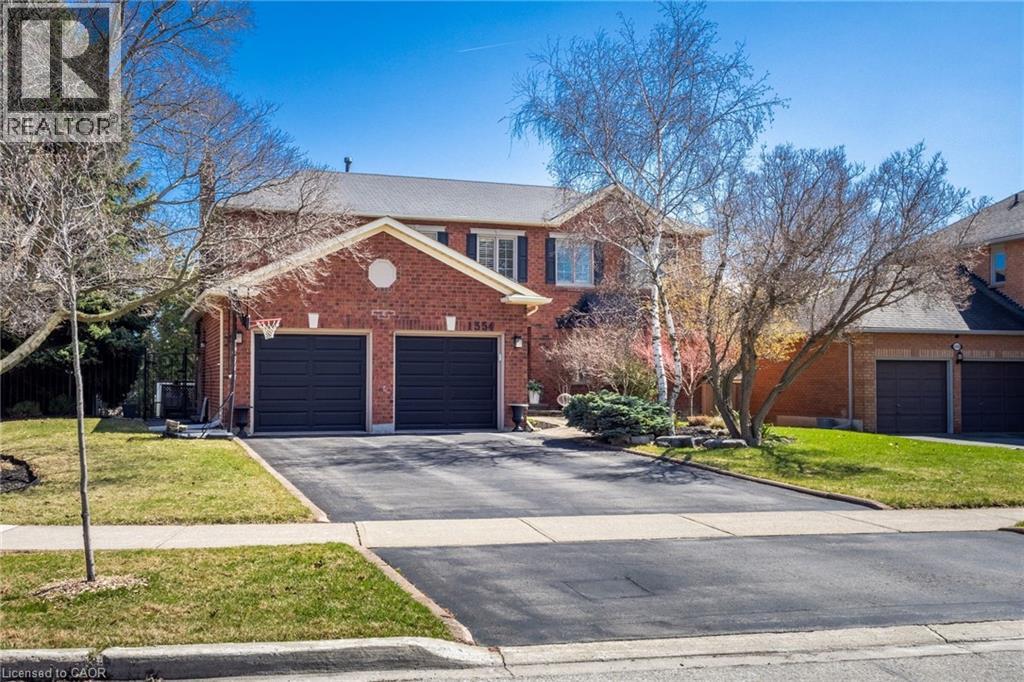 1354 WINTERBERRY Drive, Burlington, Ontario, L7P4T8 — Photo 2