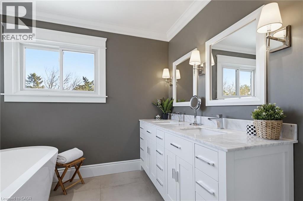 1354 WINTERBERRY Drive, Burlington, Ontario, L7P4T8 — Photo 26