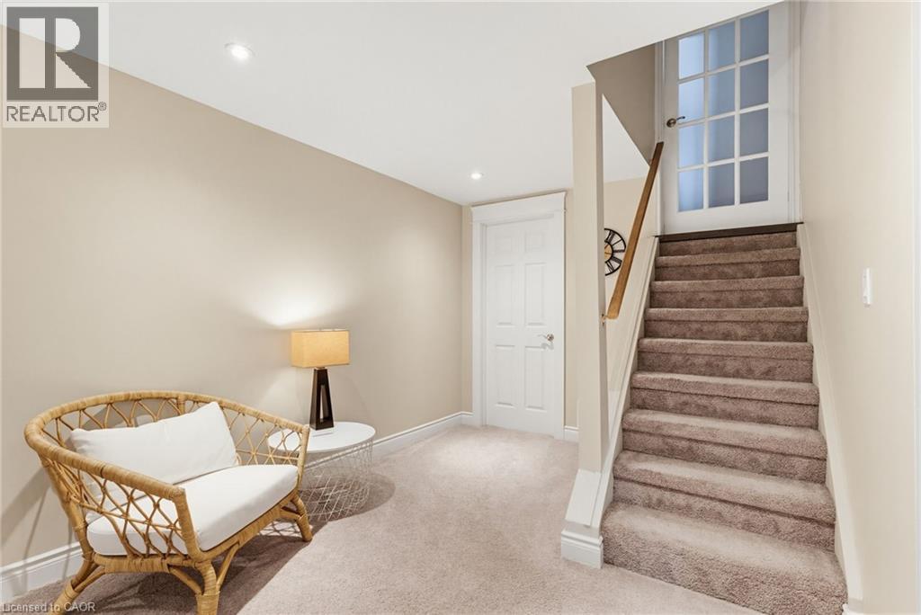 1354 WINTERBERRY Drive, Burlington, Ontario, L7P4T8 — Photo 32
