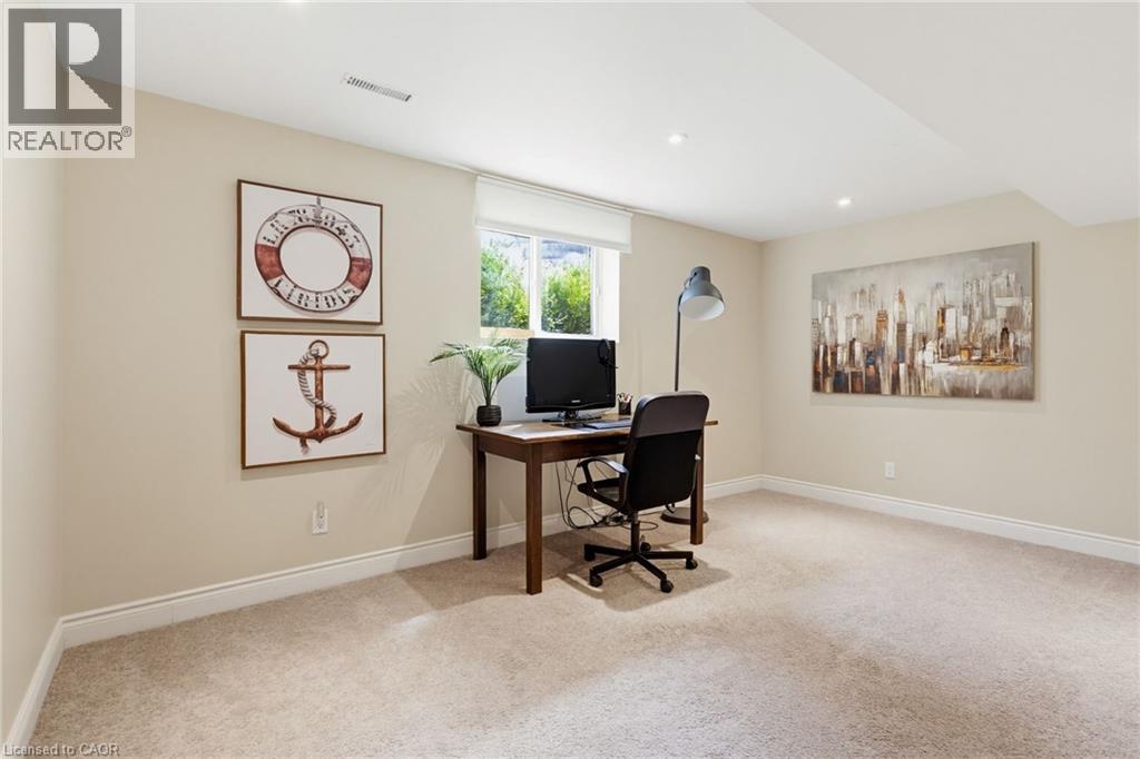 1354 WINTERBERRY Drive, Burlington, Ontario, L7P4T8 — Photo 35