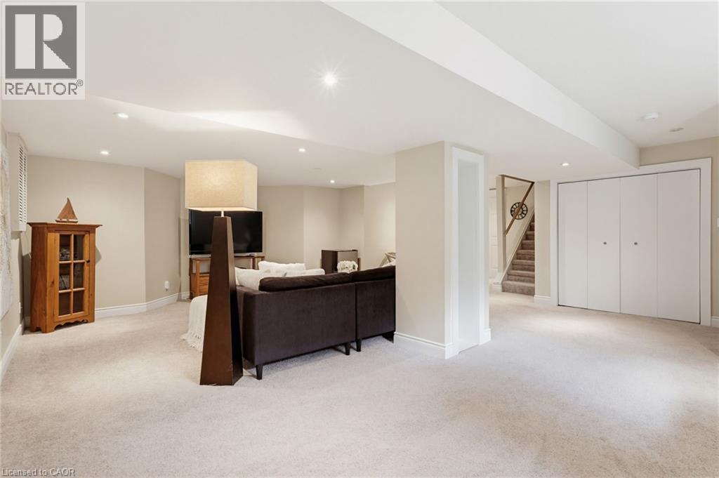 1354 WINTERBERRY Drive, Burlington, Ontario, L7P4T8 — Photo 36