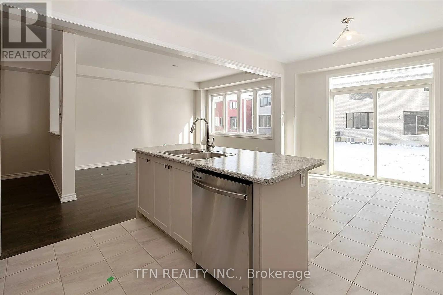 22 CHARM PLACE N, Thorold (Rolling Meadows), Ontario, L2V0K2 — Photo 8