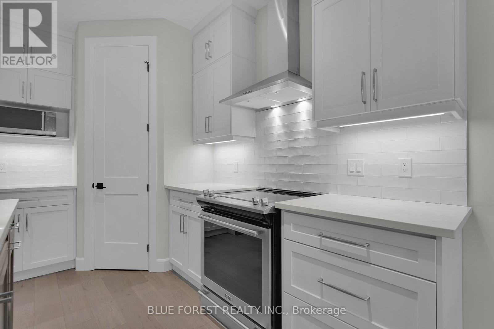 3297 REGIMENT ROAD, London South (South V), Ontario, N6P0G5 — Photo 19