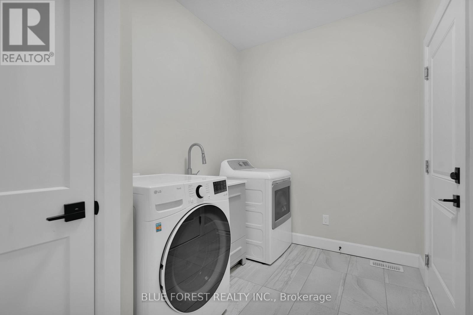 3297 REGIMENT ROAD, London South (South V), Ontario, N6P0G5 — Photo 34