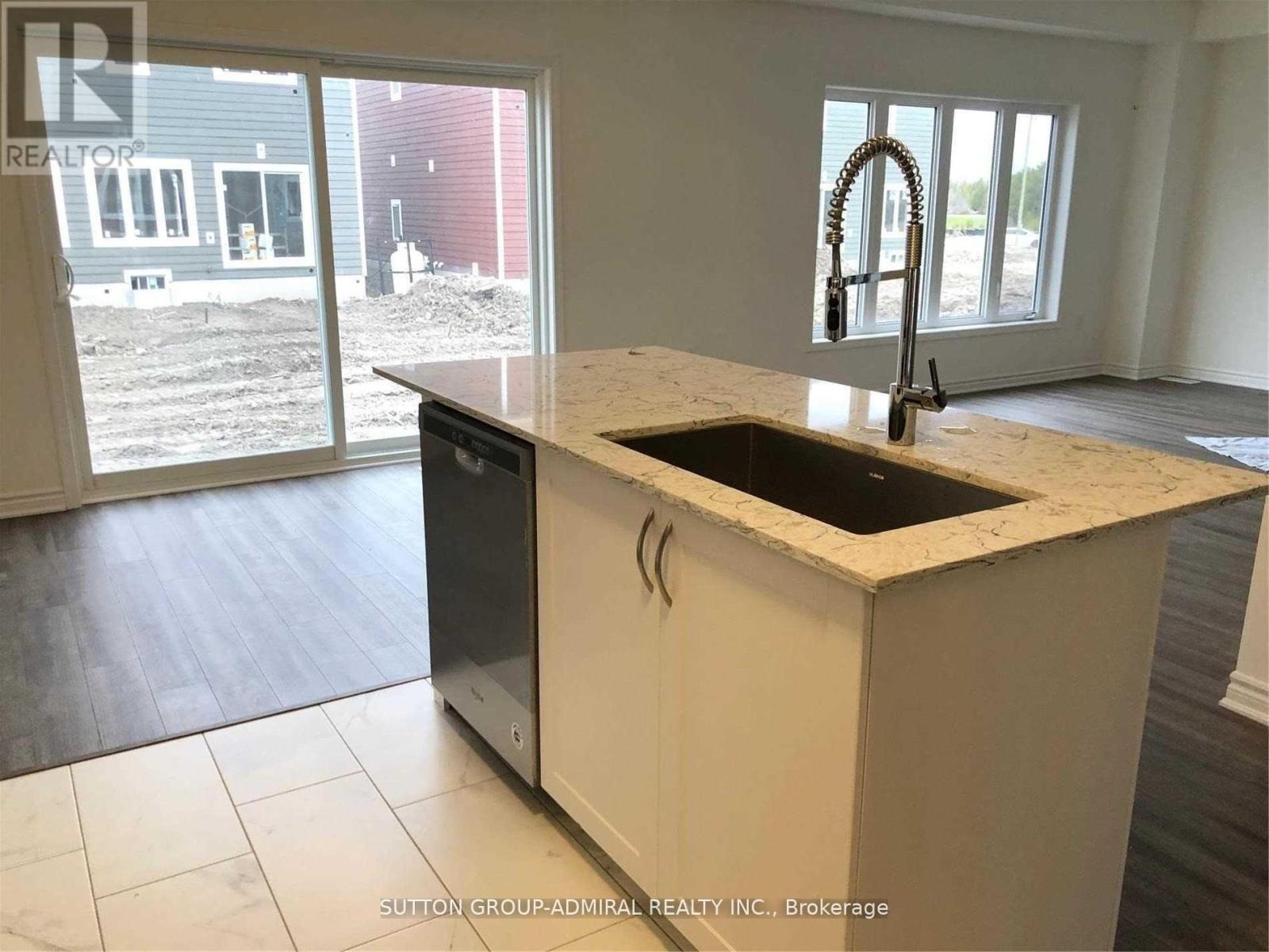 12 BOBOLINK DRIVE, Wasaga Beach, Ontario, L9Z0J2 — Photo 3