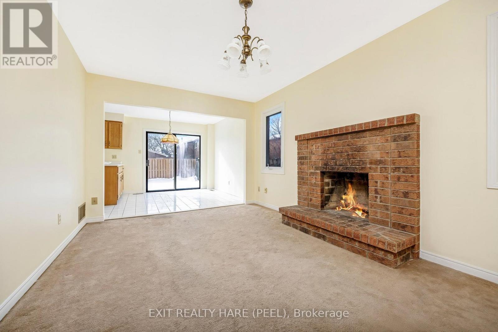 47 STILLWATER CRESCENT, Brampton (Brampton West), Ontario, L6X3L2 — Photo 3