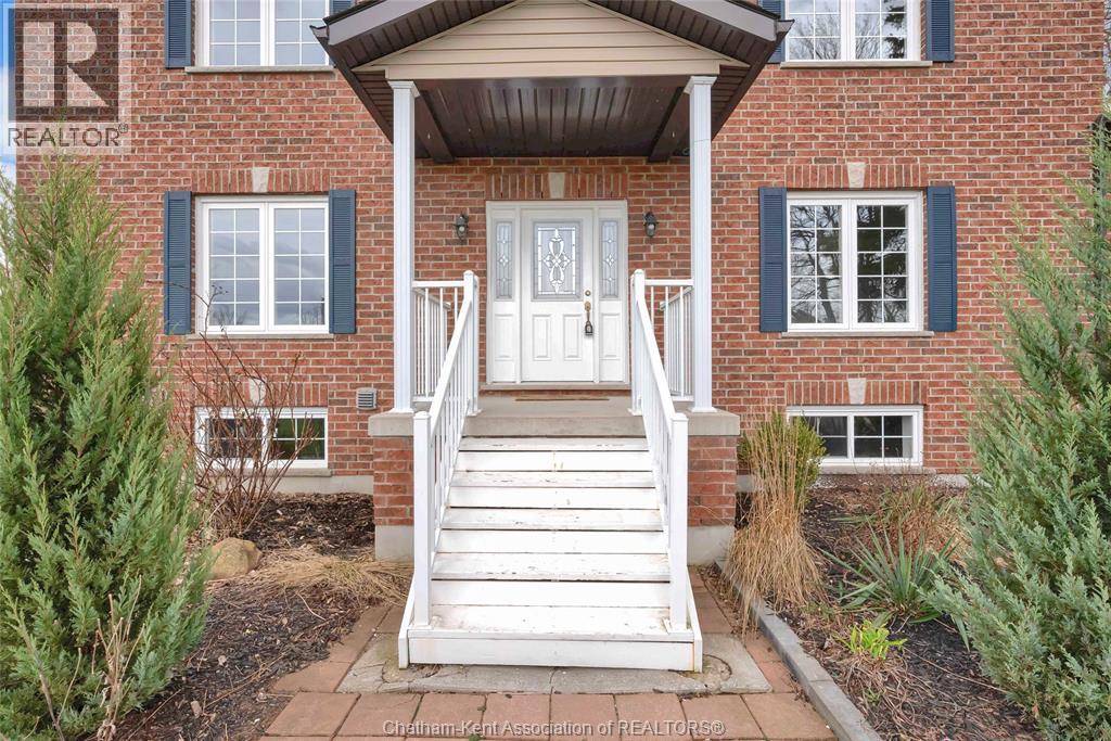 140 Main STREET West, Ridgetown, Ontario, N0P2C0 — Photo 3