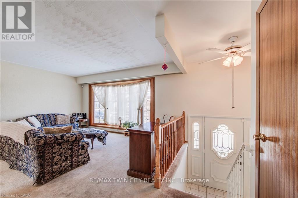 85 BURLINGTON DRIVE, Kitchener, Ontario, N2B1T4 — Photo 2