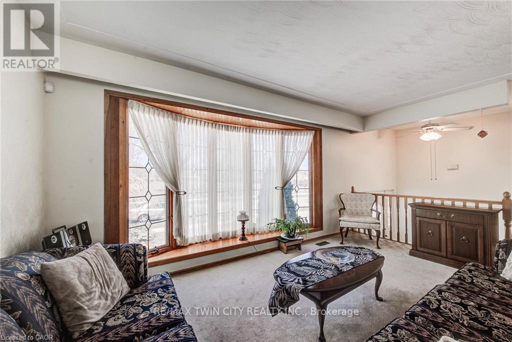 85 BURLINGTON DRIVE, Kitchener, Ontario, N2B1T4 — Photo 4