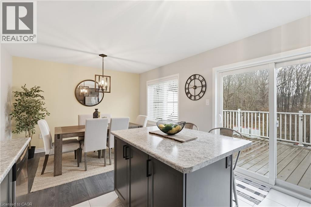 230 AVONSYDE Boulevard Unit# 15, Waterdown, Ontario, L8B1T9 — Photo 11