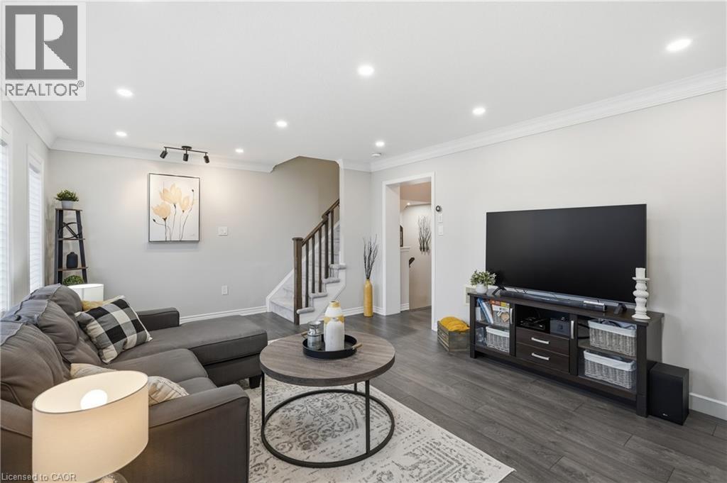 230 AVONSYDE Boulevard Unit# 15, Waterdown, Ontario, L8B1T9 — Photo 16