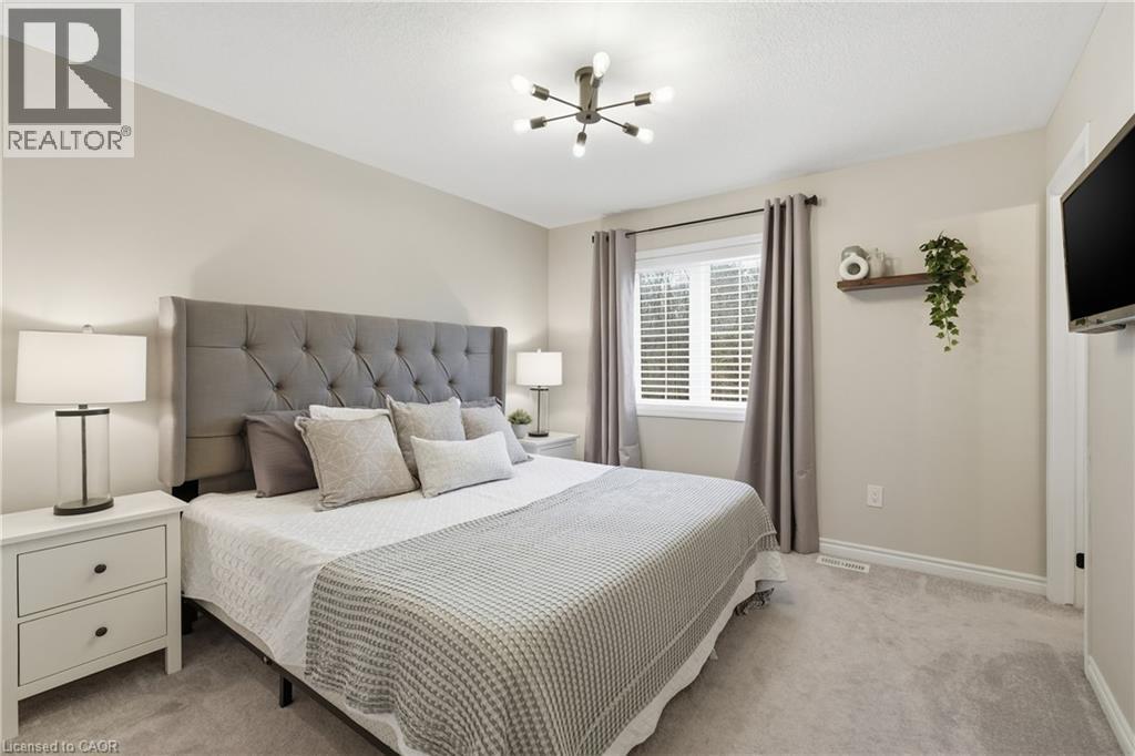 230 AVONSYDE Boulevard Unit# 15, Waterdown, Ontario, L8B1T9 — Photo 18