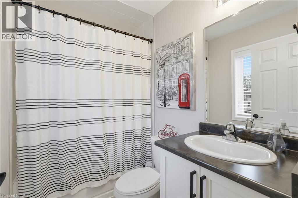 230 AVONSYDE Boulevard Unit# 15, Waterdown, Ontario, L8B1T9 — Photo 20