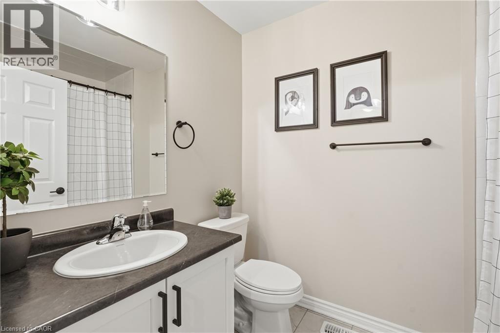 230 AVONSYDE Boulevard Unit# 15, Waterdown, Ontario, L8B1T9 — Photo 25