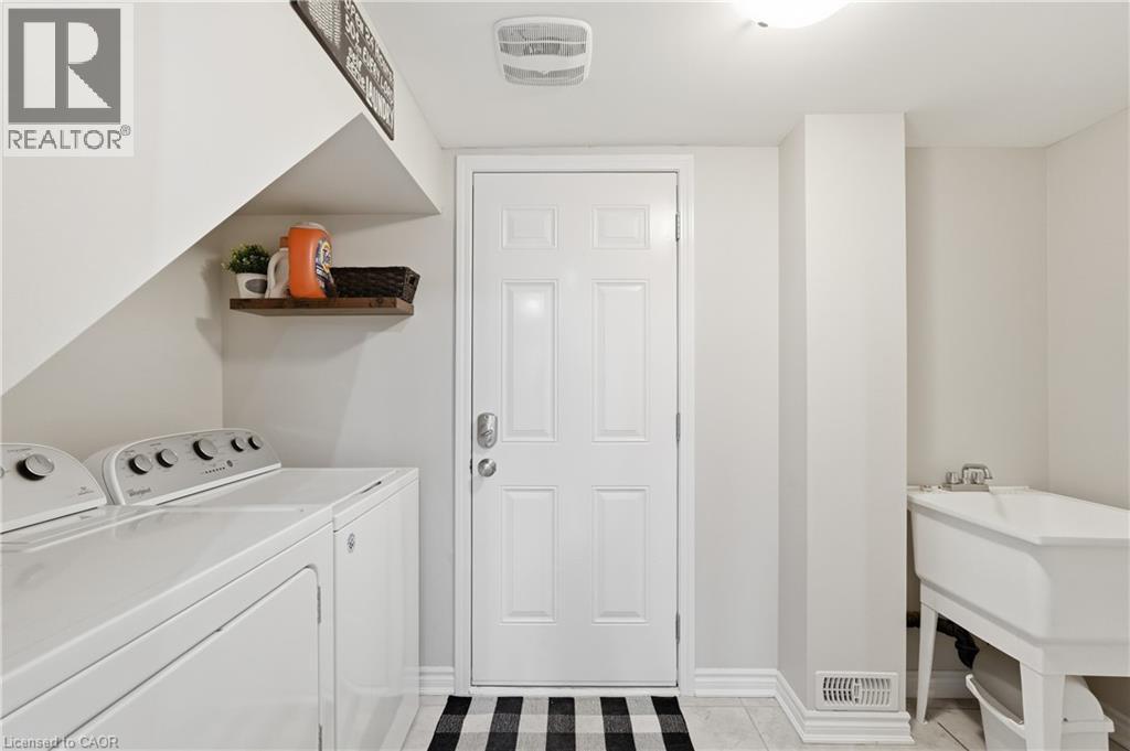 230 AVONSYDE Boulevard Unit# 15, Waterdown, Ontario, L8B1T9 — Photo 26