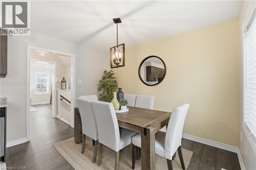 230 AVONSYDE Boulevard Unit# 15, Waterdown, Ontario, L8B1T9 — Photo 9