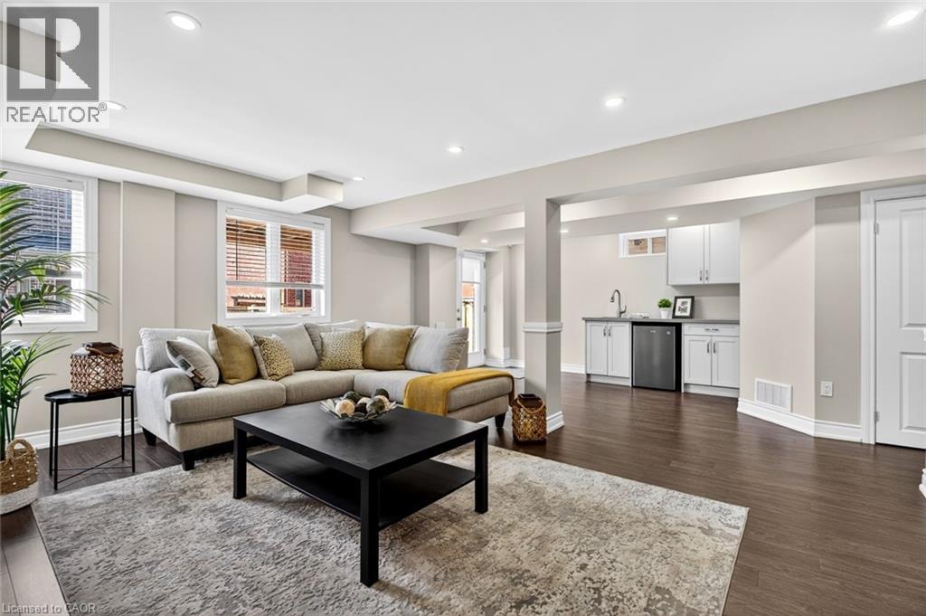 225 SKINNER Road, Waterdown, Ontario, L8B1X2 — Photo 37