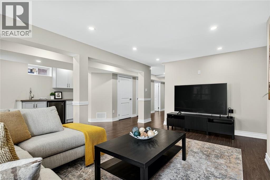 225 SKINNER Road, Waterdown, Ontario, L8B1X2 — Photo 38