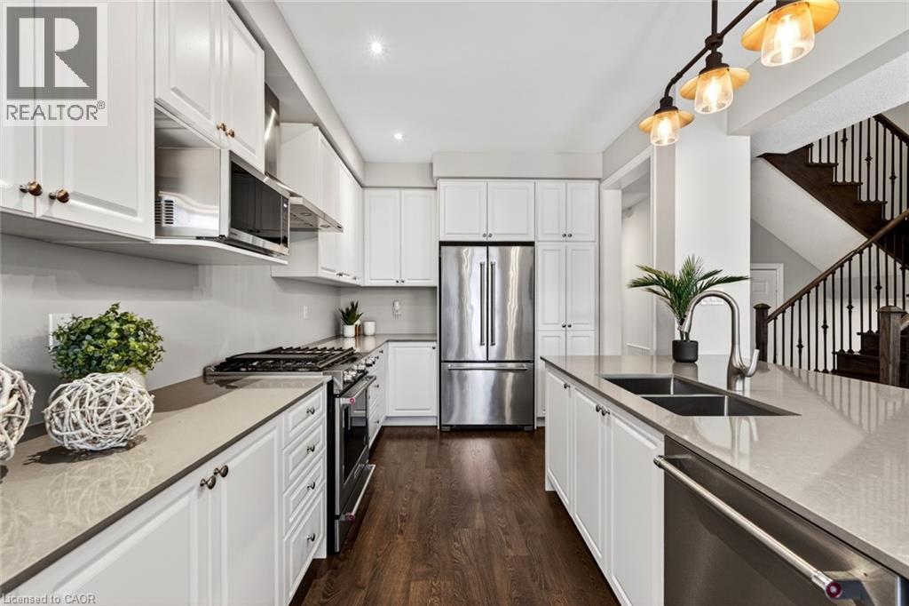 225 SKINNER Road, Waterdown, Ontario, L8B1X2 — Photo 7