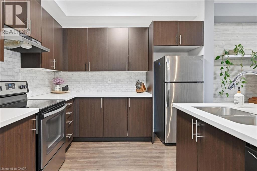 54 NISBET Boulevard Unit# 24, Waterdown, Ontario, L8B0Y3 — Photo 3