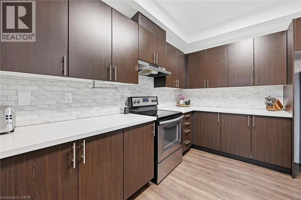 54 NISBET Boulevard Unit# 24, Waterdown, Ontario, L8B0Y3 — Photo 4