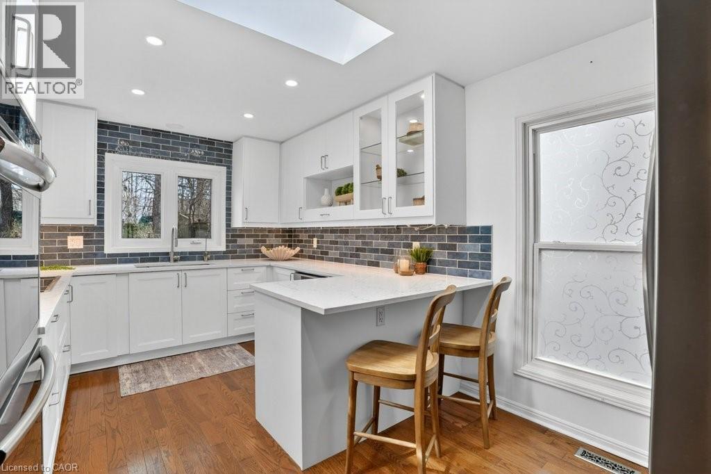 54 DEERWOOD Crescent, Kitchener, Ontario, N2N1R3 — Photo 12