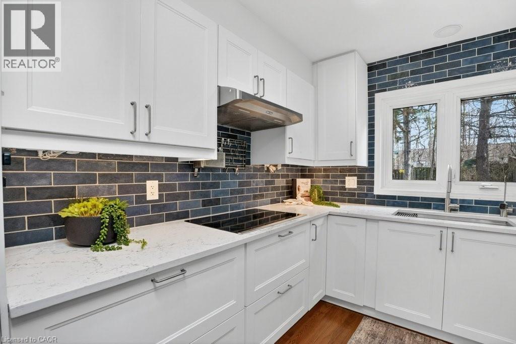 54 DEERWOOD Crescent, Kitchener, Ontario, N2N1R3 — Photo 15