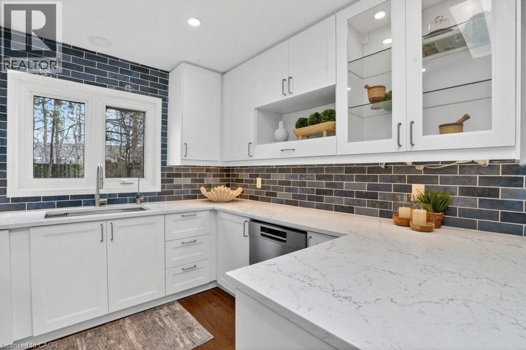 54 DEERWOOD Crescent, Kitchener, Ontario, N2N1R3 — Photo 16