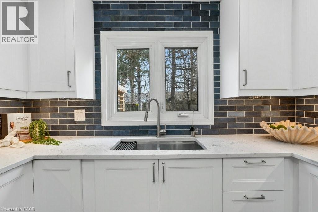 54 DEERWOOD Crescent, Kitchener, Ontario, N2N1R3 — Photo 17