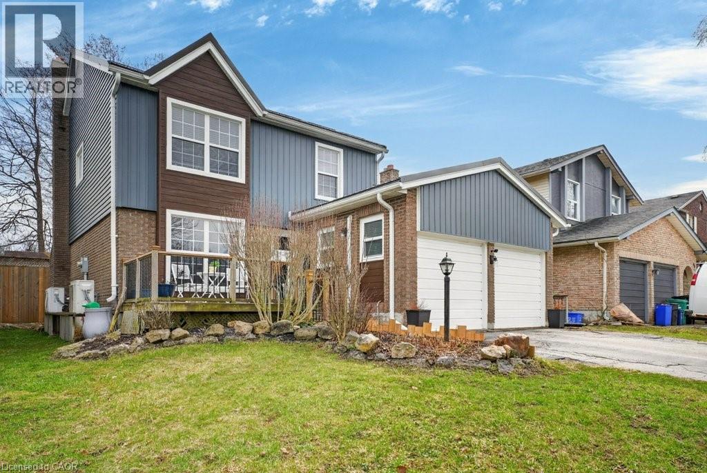 54 DEERWOOD Crescent, Kitchener, Ontario, N2N1R3 — Photo 2